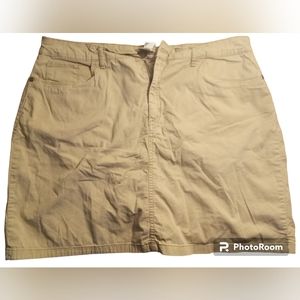 Woman Khaki Skort